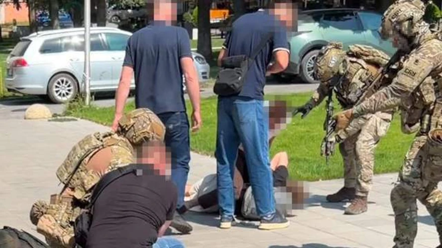 У Чернівцях СБУ затримала двох іноземців за підпал електропідстанції на замовлення рф