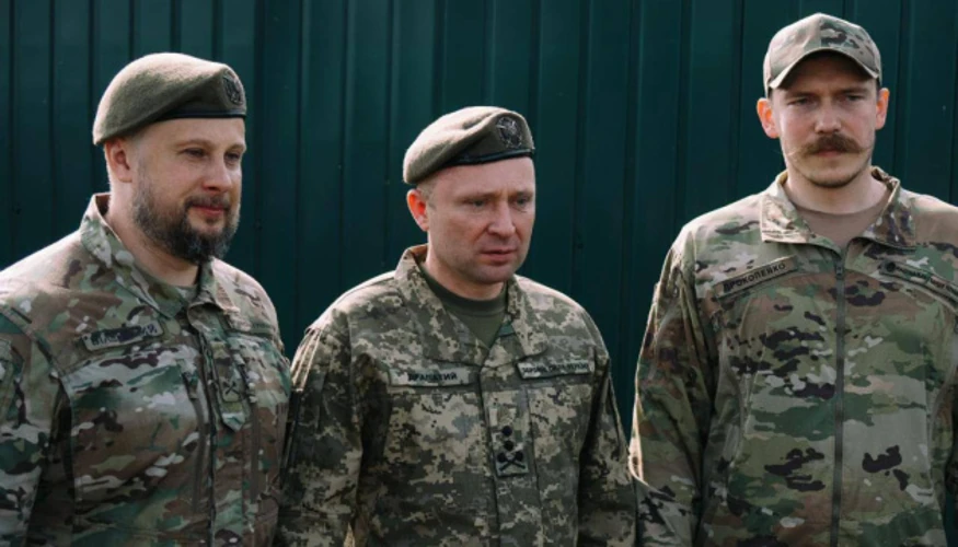 Зеленський 26 серпня визначив командувачів угруповань і нагородив Білецького