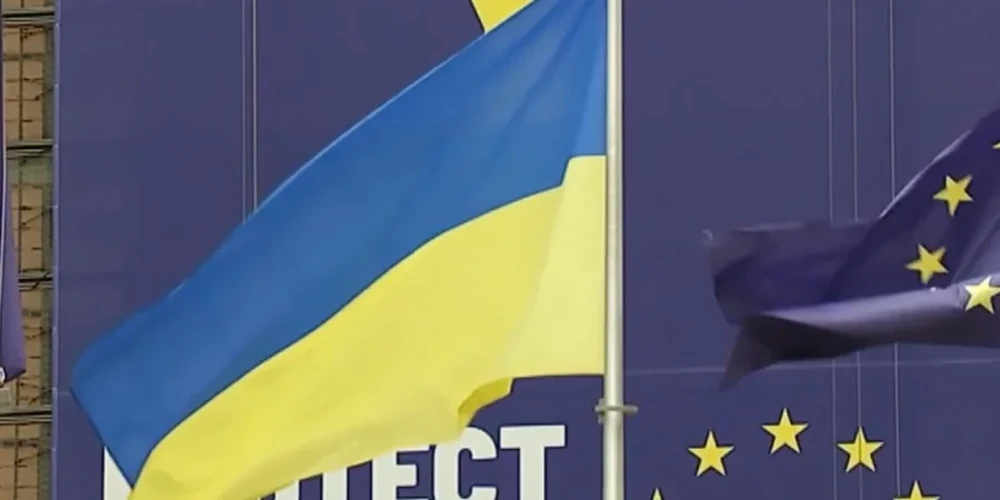 Брюссель підняв український прапор біля Єврокомісії за три дні до 24 серпня