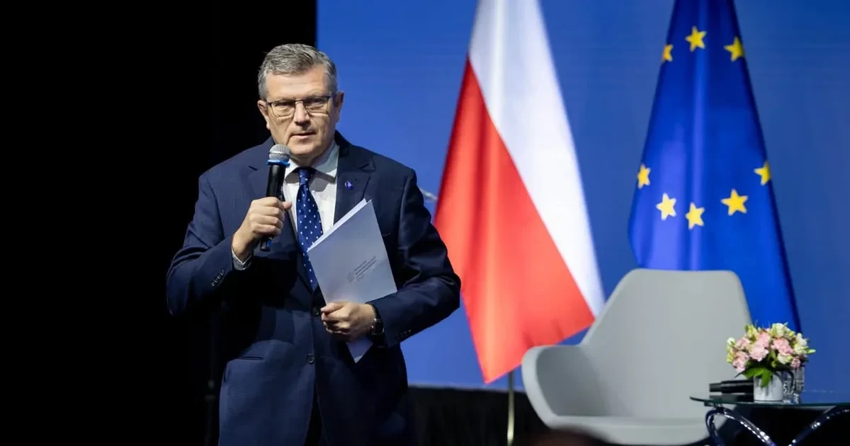 Дональд Туск і Владислав Косіняк-Камиш на спільному брифінгу у Варшаві